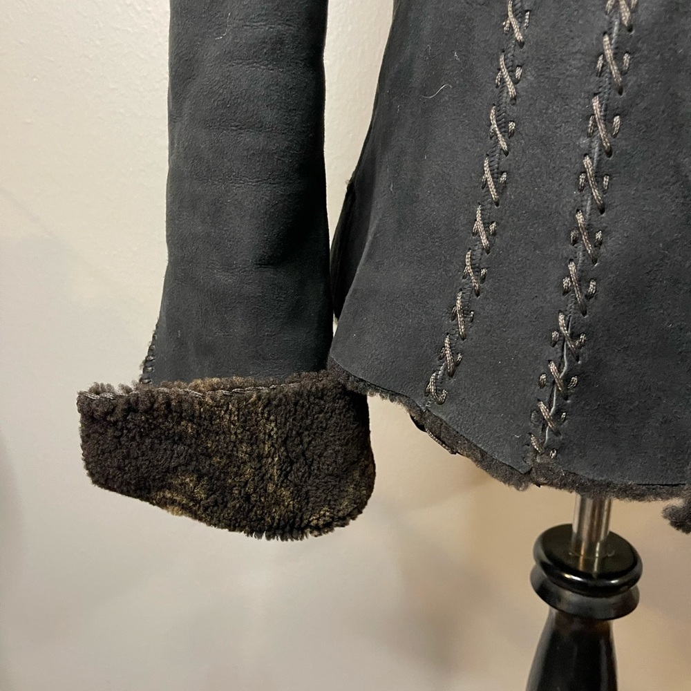 Rizal Mouton Shearling Jacket Euc - image 4